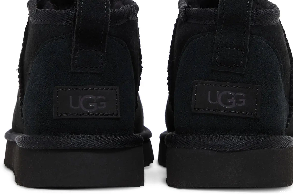 Ultra W Classic UGG Mini Black 0729